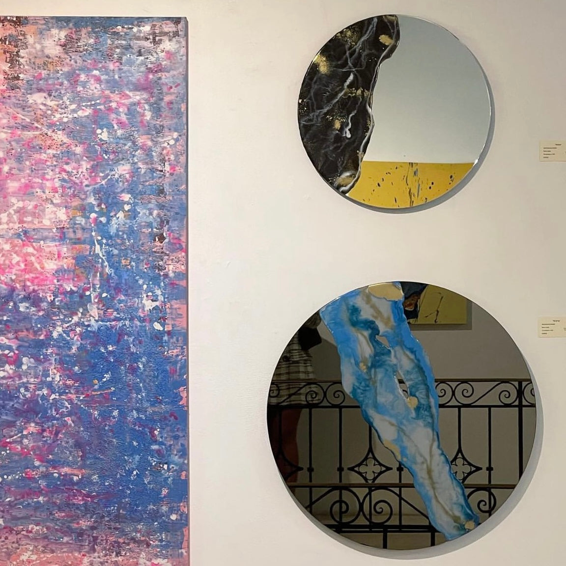 Espejo intervenido con resina 75cm