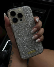 Cargar imagen en el visor de la galería, CASE 🪩SILVER FLAKES🪩 iPhone
