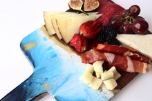 Cargar imagen en el visor de la galería, CHEESE BOARD PAROTA AZUL M
